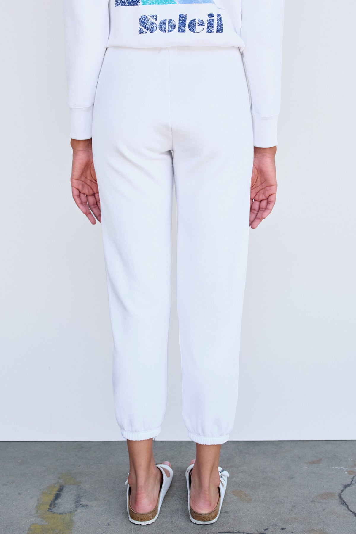 PS23-9D-V72A23_WHITE_3