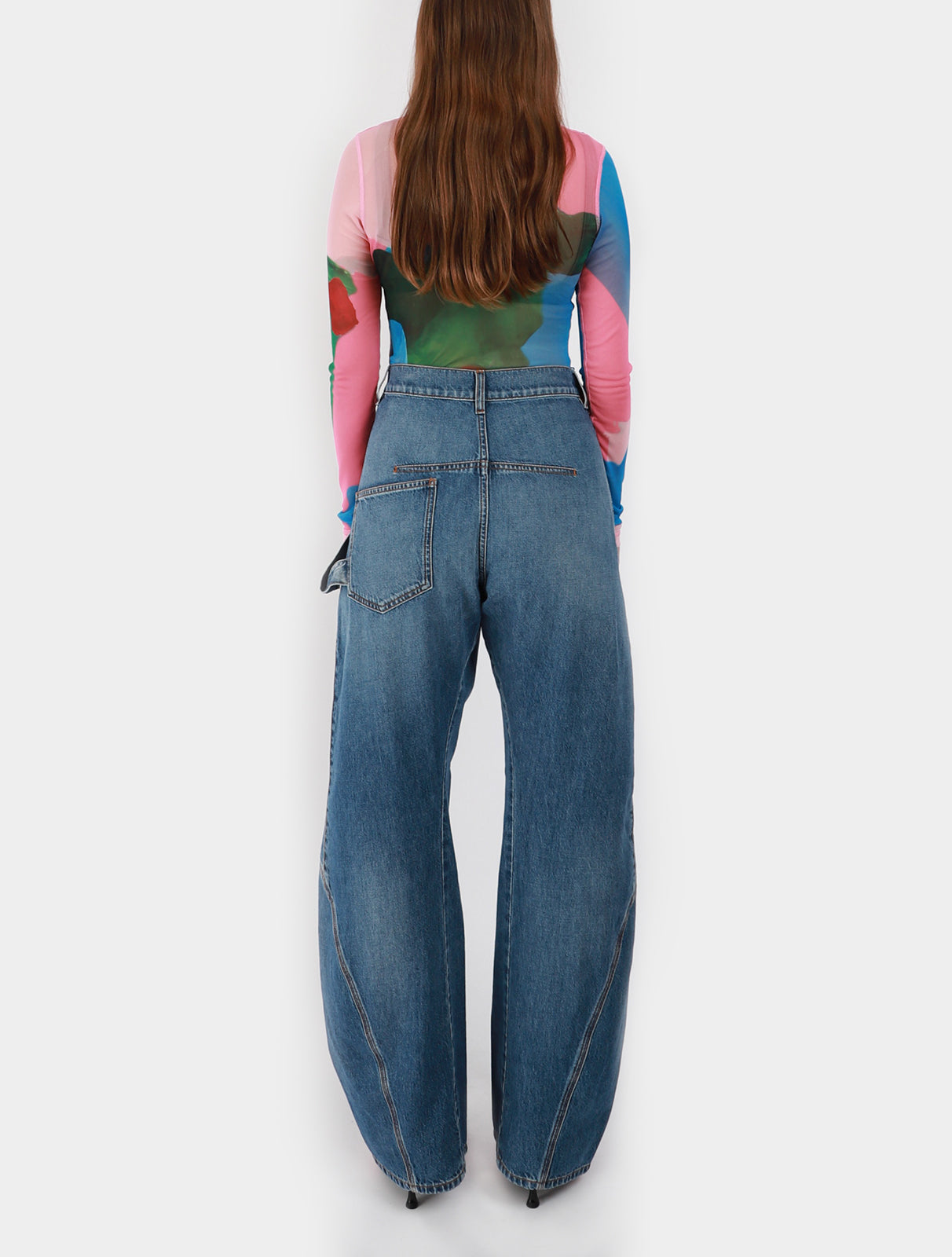 jw-anderson-twisted-workwear-jeans-light-blue_3.jpg