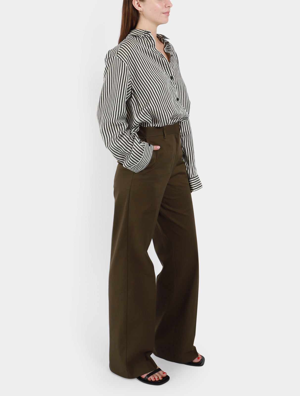 matteau-straight-twill-trouser-olive_2.jpg