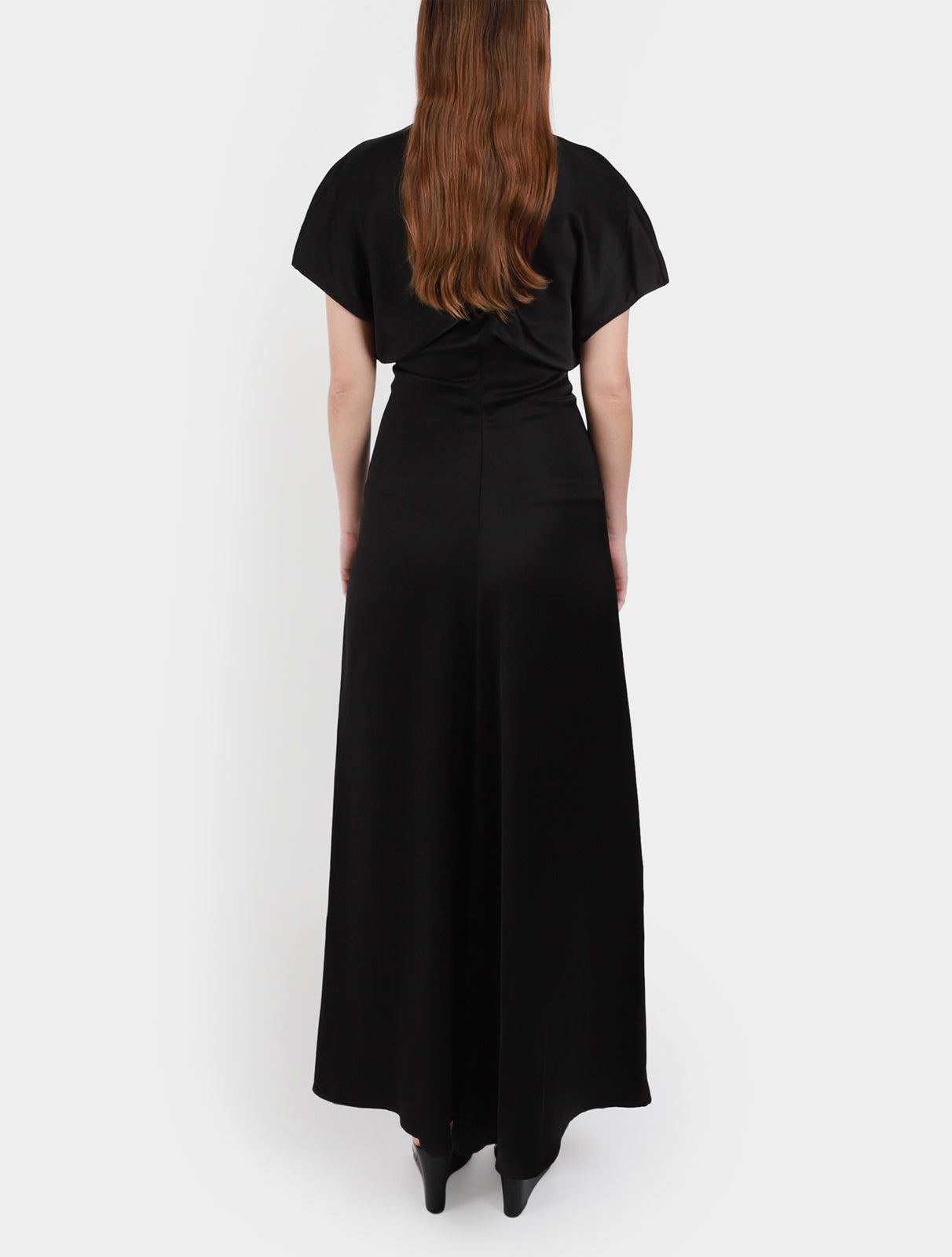 toteme-slouch-waist-dress-black_3.jpg